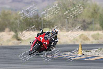 media/Oct-30-2025-Racers Edge (Thu) [[dabbdaf680]]/3-B Group/Session 5 (Turn 6)/